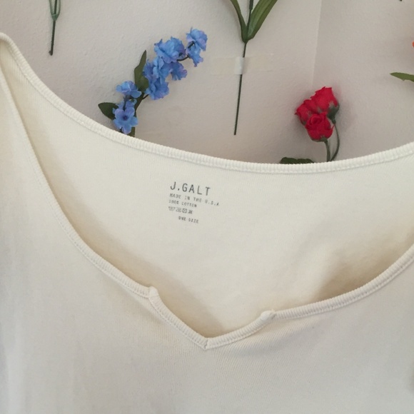 BRANDY MELVILLE PALE YELLOW MONET TOP - Picture 3 of 3